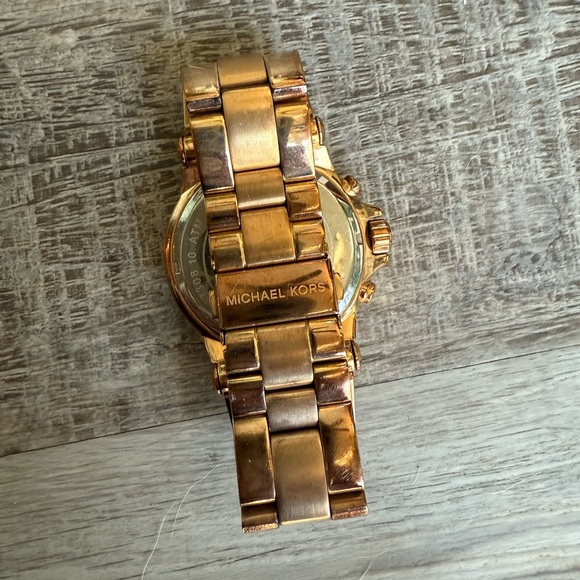 Michael Kors Gold Women's Watch - Picture 2 of 5